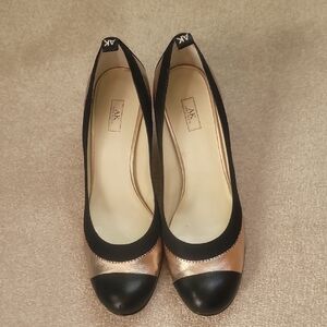 Anne Klein spectator pumps
